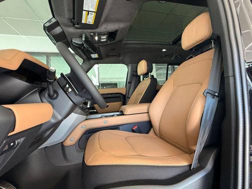 Santorini Black 2026 Land Rover Defender V8