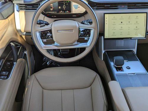 2026 Land Rover Range Rover P530 Autobiography