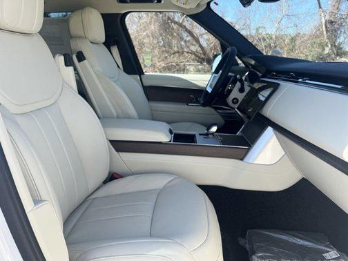 2025 Land Rover Range Rover P530 SE