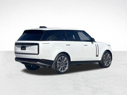 2025 Land Rover Range Rover P530 SE