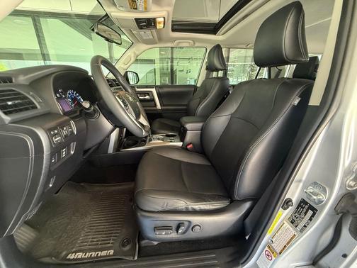 Classic Silver Metallic 2017 Toyota 4Runner Limited