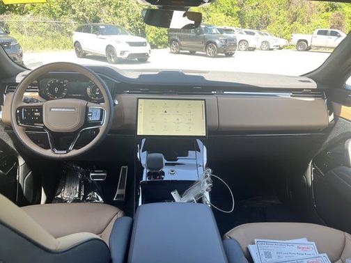 2025 Land Rover Range Rover Sport SE