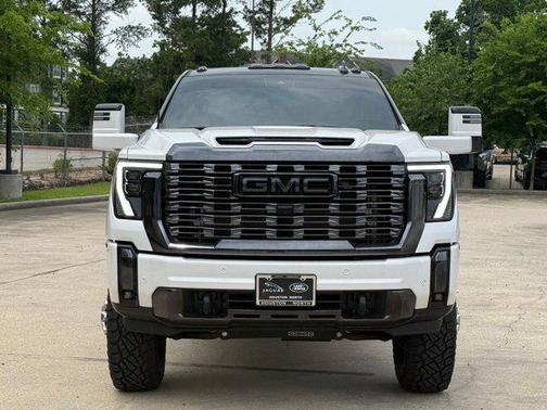 White Frost Tricoat 2024 GMC Sierra 3500 Denali