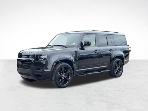 2025 Land Rover Defender 130 P400 X-Dynamic SE