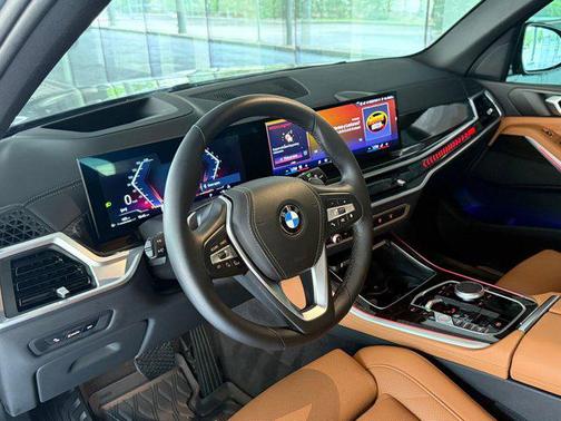 Skyscraper Grey Metallic 2024 BMW X5 xDrive40i