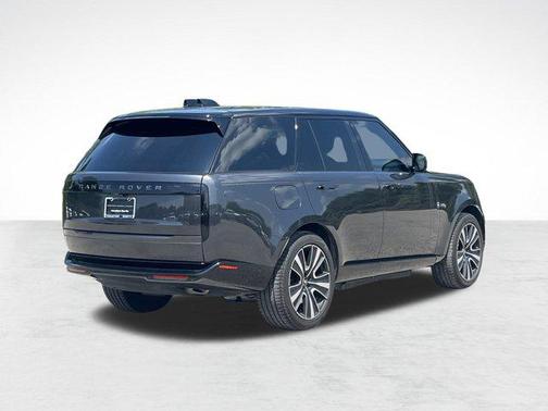2025 Land Rover Range Rover P550e Autobiography