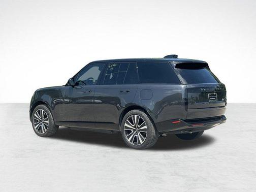 2025 Land Rover Range Rover P550e Autobiography