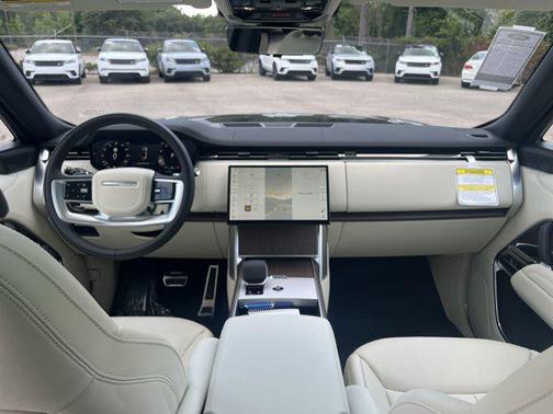 2025 Land Rover Range Rover P530 SE