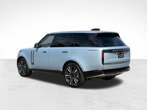 Ionian Silver SV Bespoke Ultra Metallic Satin 2026 Land Rover Range Rover P400 SE