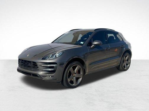 2016 Porsche Macan Turbo