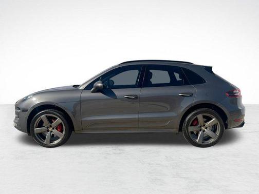 2016 Porsche Macan Turbo