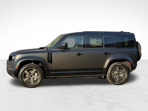 Santorini Black Metallic 2026 Land Rover Defender P400 X-Dynamic SE