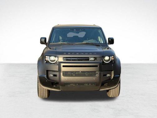 Santorini Black Metallic 2026 Land Rover Defender P400 X-Dynamic SE