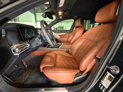 Black Sapphire Metallic 2024 BMW 760 xDrive
