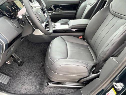 2026 Land Rover Range Rover P400 SE