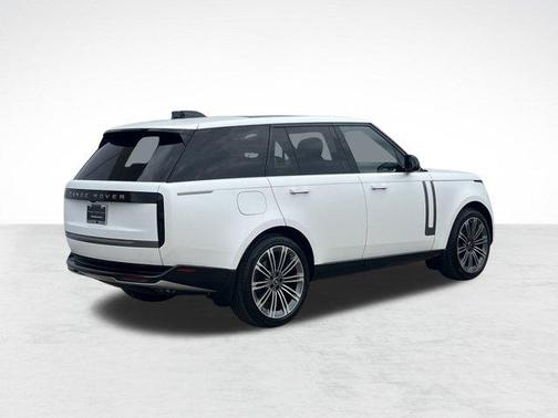 2025 Land Rover Range Rover P530 SE