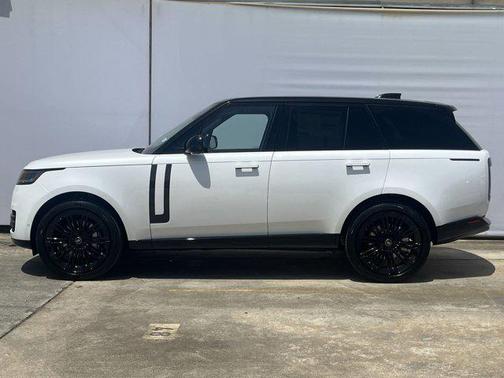 2025 Land Rover Range Rover P400 SE
