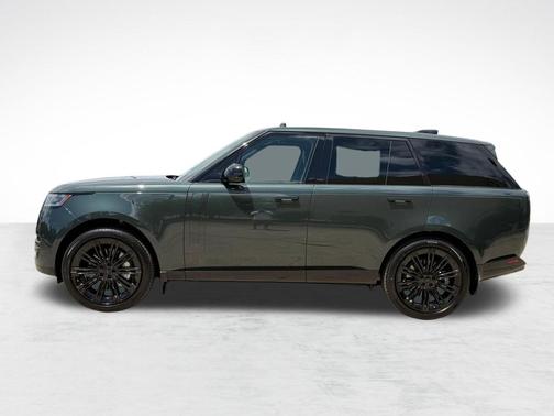 Belgravia Green Metallic 2026 Land Rover Range Rover P530 SE