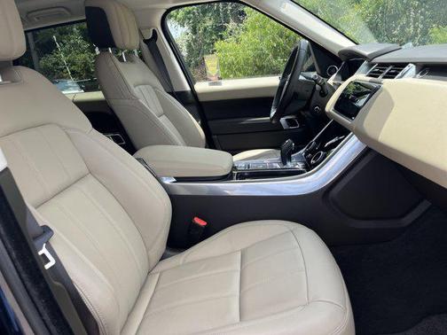 2022 Land Rover Range Rover Sport SE