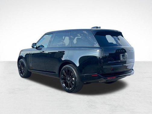 2025 Land Rover Range Rover P400 SE
