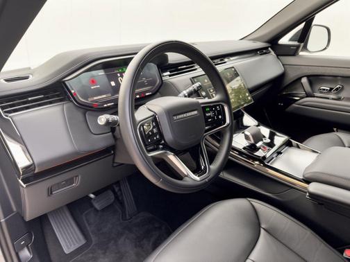 Giola Green Metallic 2025 Land Rover Range Rover Sport SE