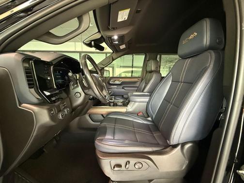 Black 2022 Chevrolet Silverado 1500 High Country