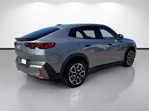 2025 BMW X2 xDrive28i