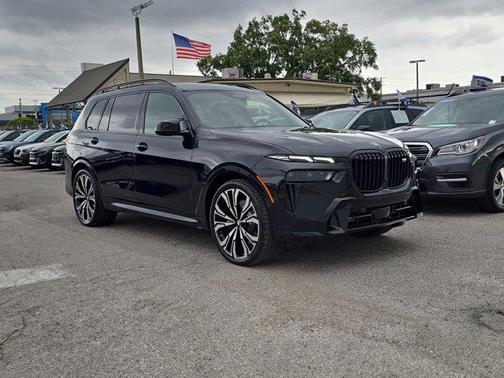 2026 BMW X7 M60i