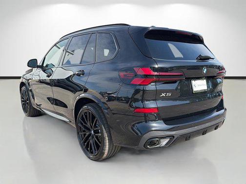 Black Sapphire Metallic 2026 BMW X5 sDrive40i