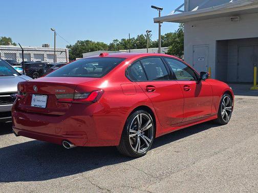 2023 BMW 330 330i