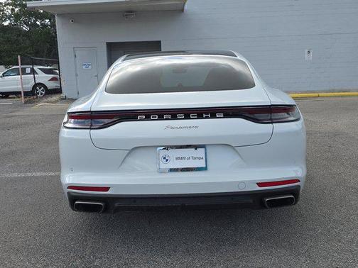2021 Porsche Panamera 2