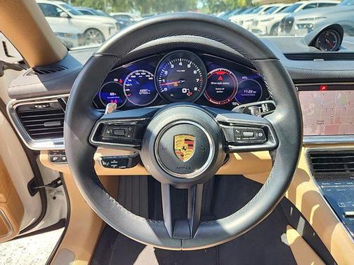 2021 Porsche Panamera 2