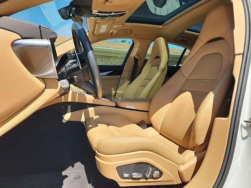 2021 Porsche Panamera 2