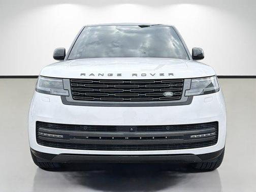 2024 Land Rover Range Rover P530 SE