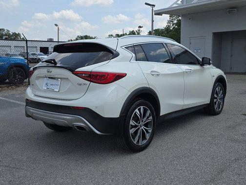 2019 INFINITI QX30 LUXE