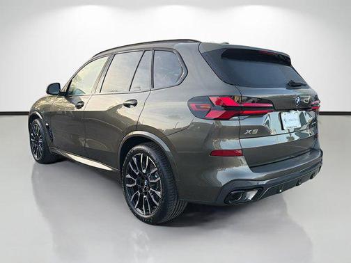 Manhattan Green Metallic 2026 BMW X5 PHEV xDrive50e