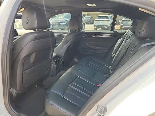 2019 BMW 530 i