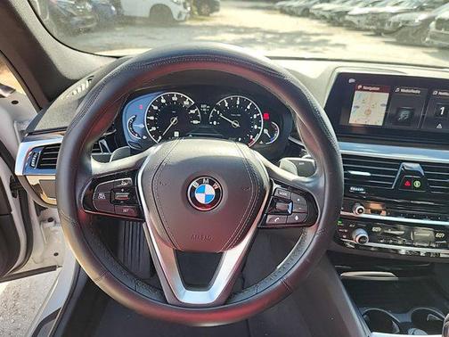 2019 BMW 530 i