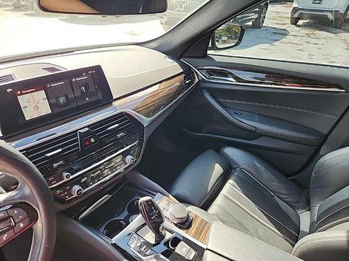 2019 BMW 530 i
