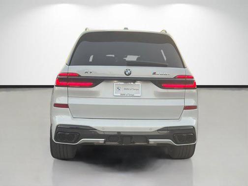 2026 BMW X7 M60i