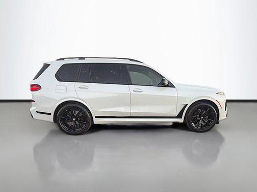 2026 BMW X7 M60i