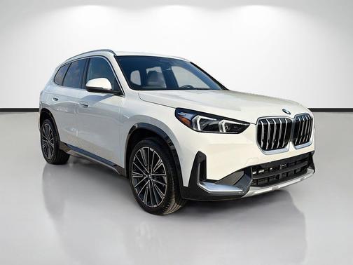 Alpine White 2026 BMW X1 xDrive28i