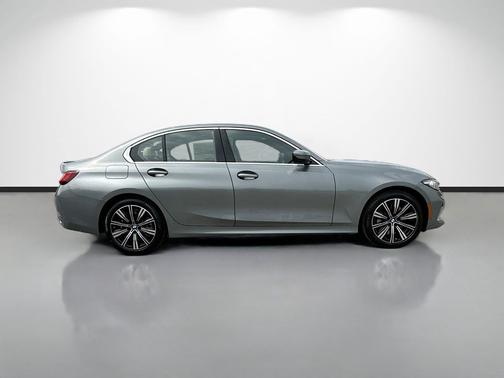 Skyscraper Grey Metallic 2026 BMW 330 330i