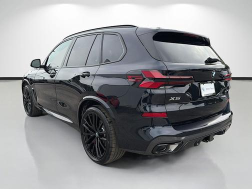 Carbon Black Metallic 2026 BMW X5 xDrive40i