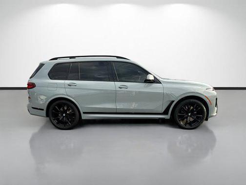 Brooklyn Grey Metallic 2024 BMW X7 xDrive40i