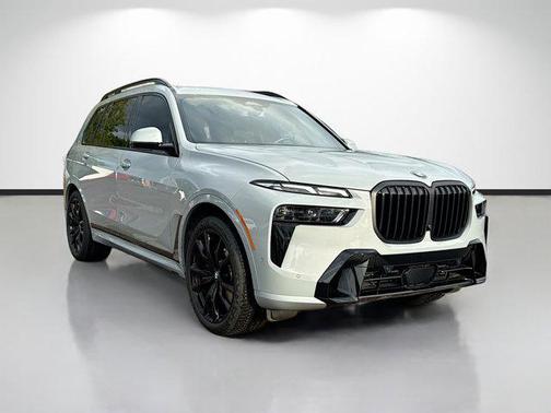 Brooklyn Grey Metallic 2024 BMW X7 xDrive40i