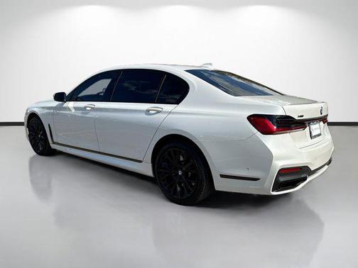 2022 BMW 750 i xDrive