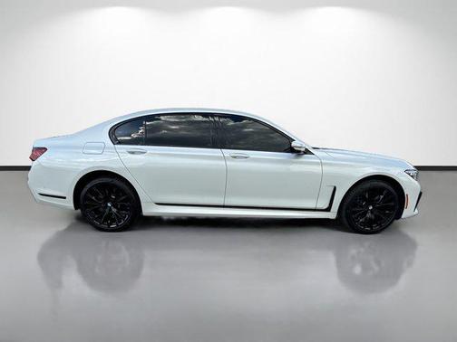 2022 BMW 750 i xDrive