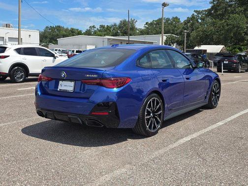 2025 BMW M440 i