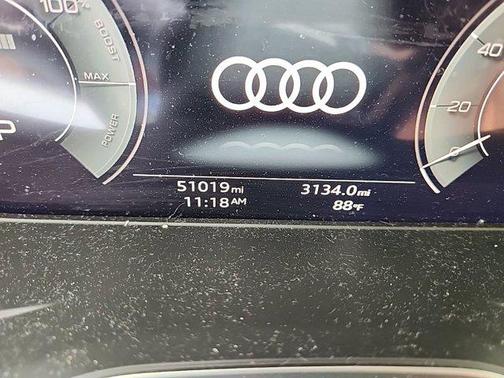 Daytona Gray Pearl Effect 2022 Audi Q5 e 55 S line Premium Plus